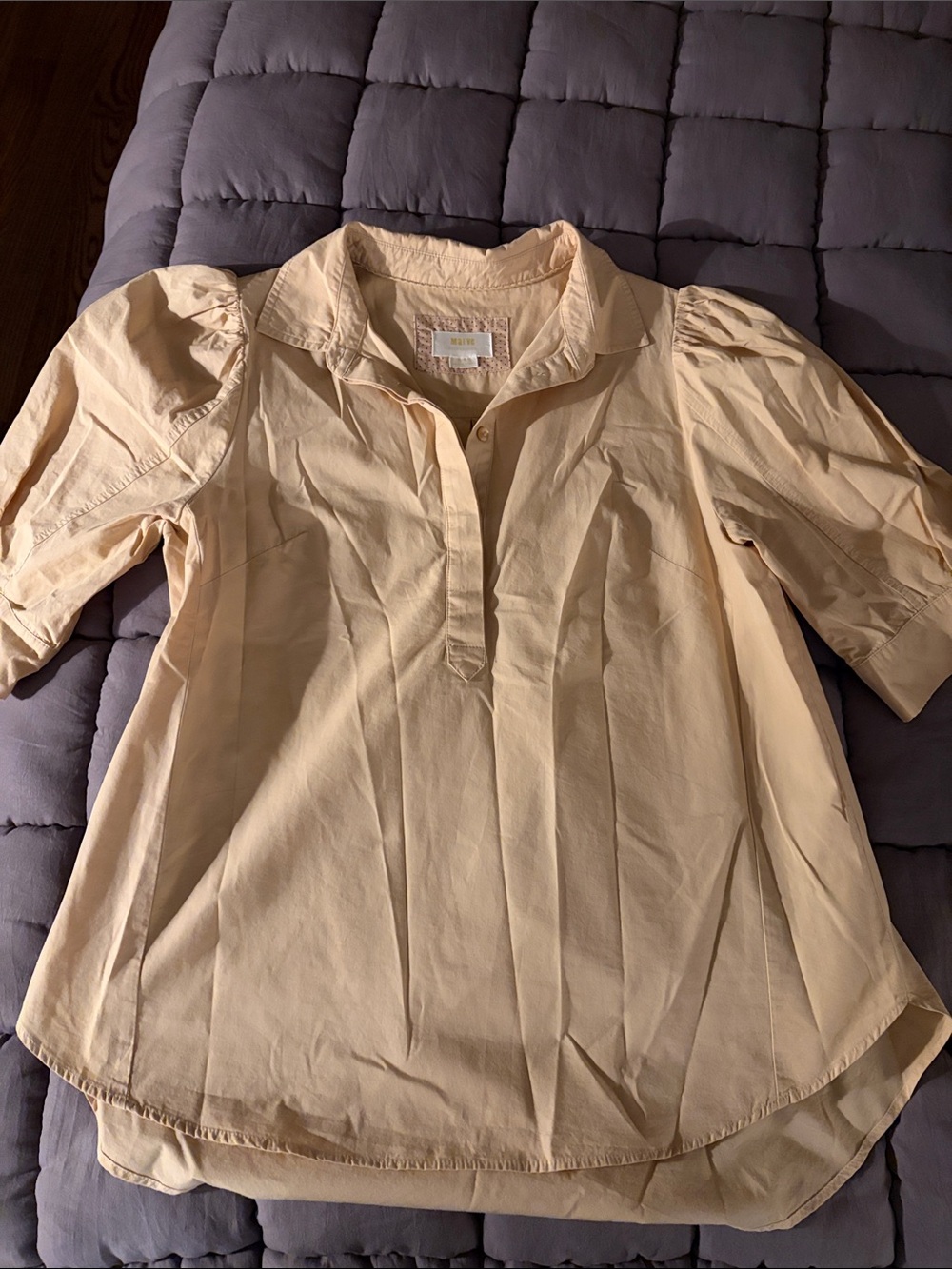 Short-Sleeve Puff Shoulder Shirt in Light yellow
